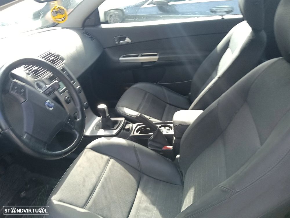 Volvo C30 1.6 D - 23