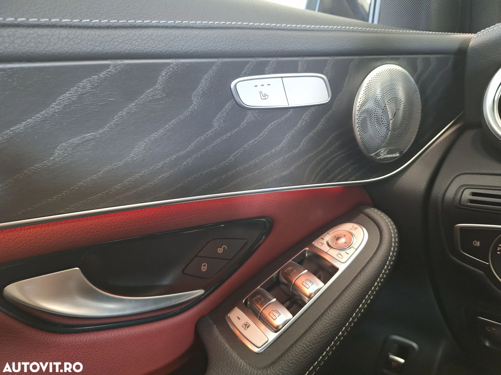 Mercedes-Benz GLC Coupe 300 4MATIC MHEV - 24