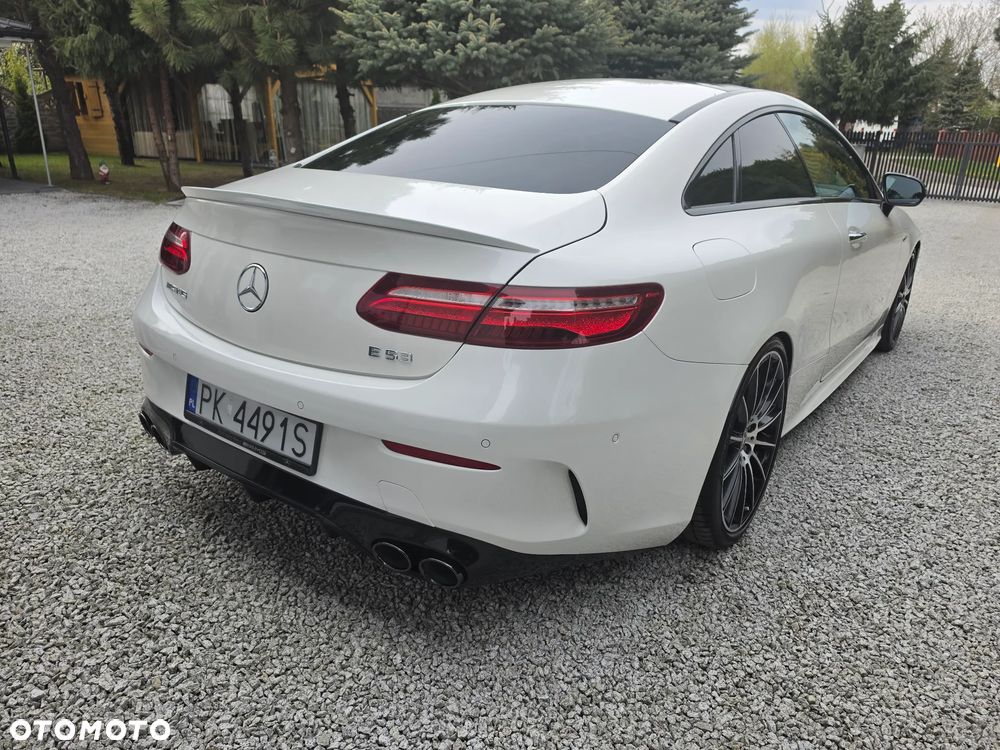 Mercedes-Benz Klasa E - 27