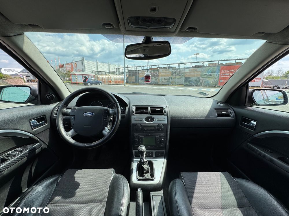 Ford Mondeo 2.0 TDCI Ambiente - 8