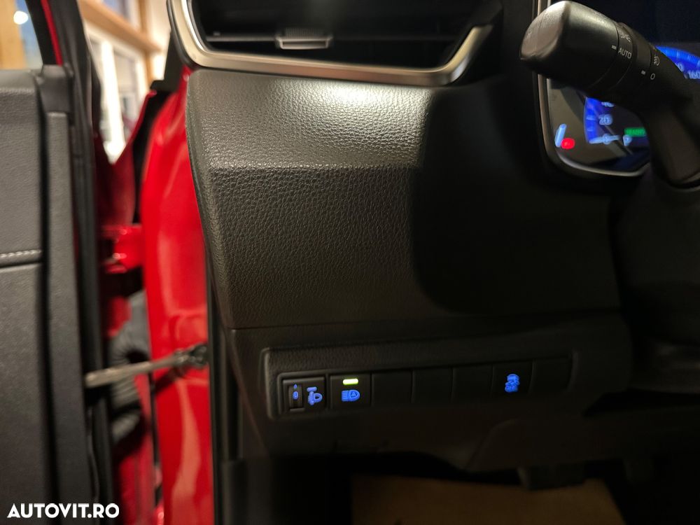 Toyota Corolla 1.8 Hybrid Team Deutschland - 19