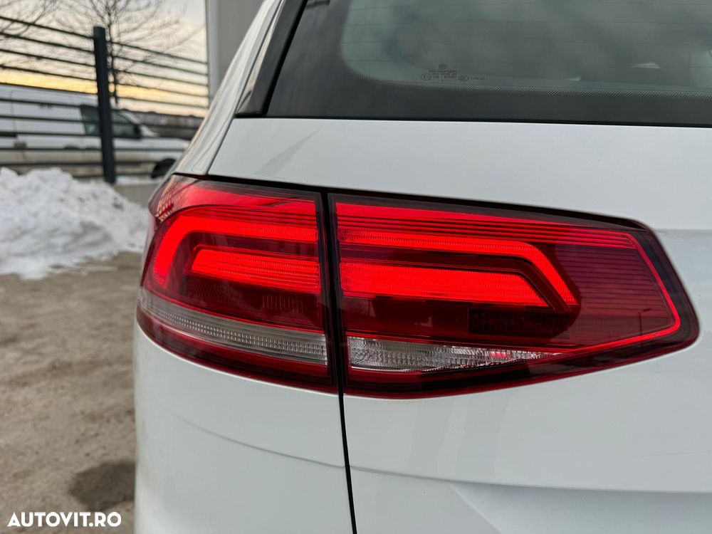 Volkswagen Passat 2.0 TDI (BlueMotion Technology) Comfortline - 25