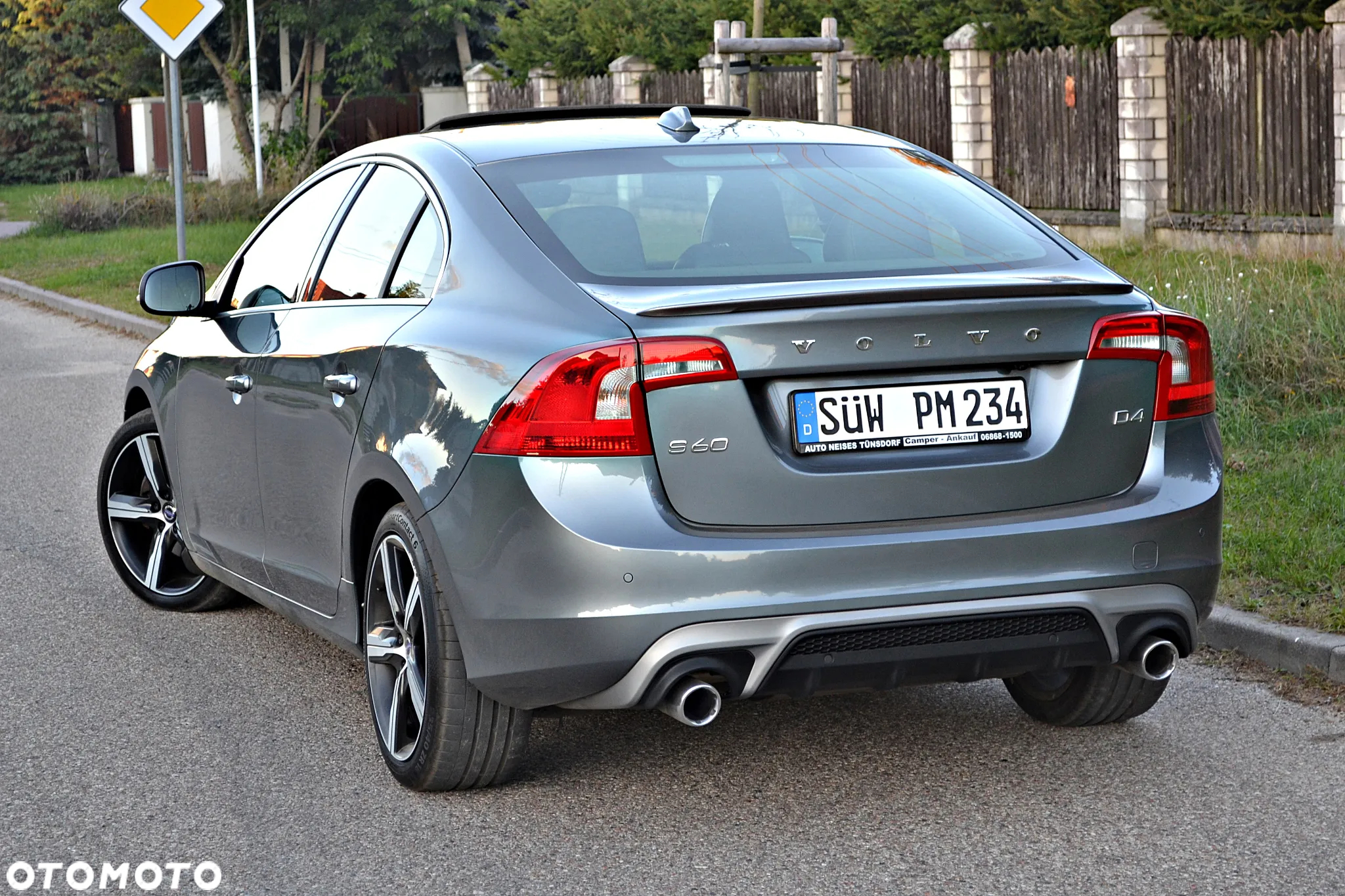 Volvo S60 D4 Geartronic RDesign - 10