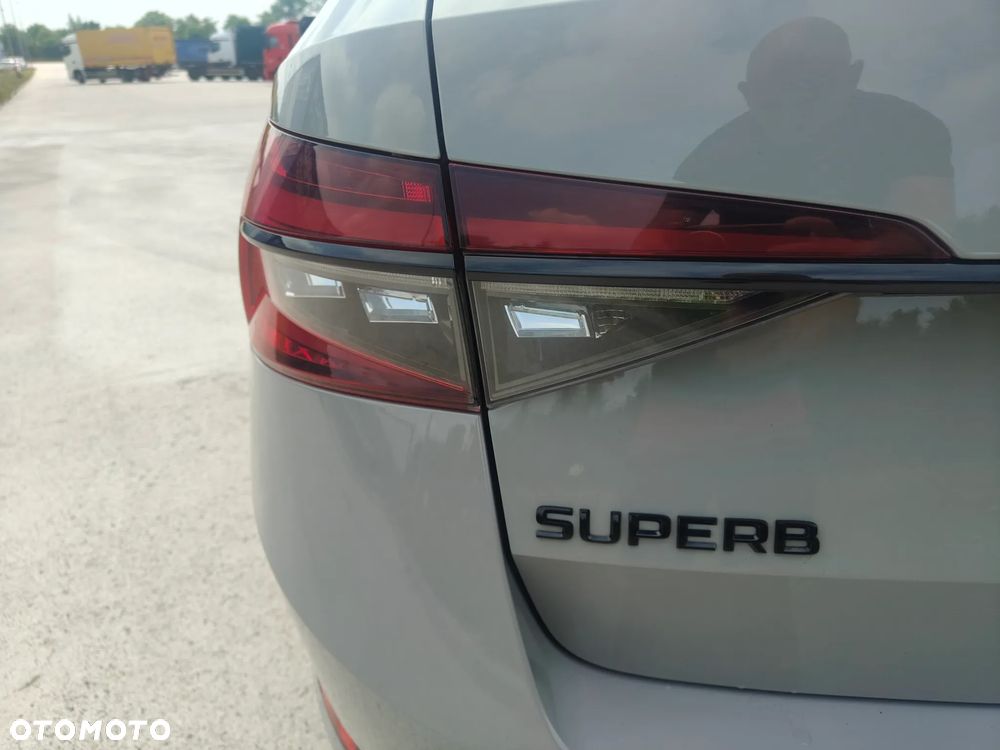 Skoda Superb 2.0 TDI SCR Sportline DSG - 15