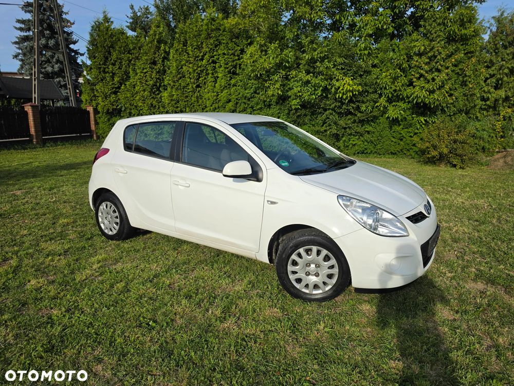 Hyundai i20 1.2 FIFA WM Edition - 19