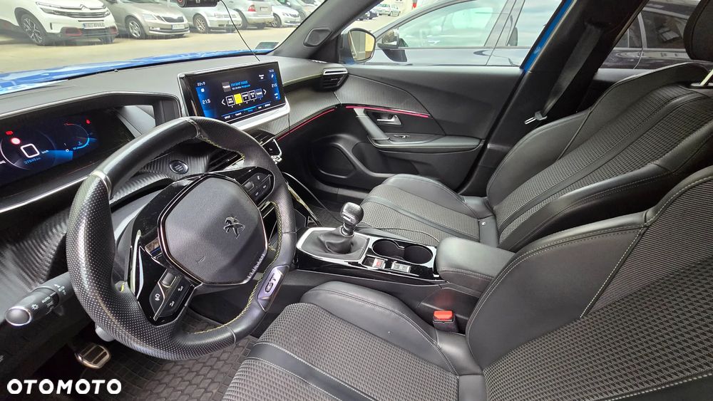 Peugeot 2008 1.2 PureTech GT Line S&S - 22