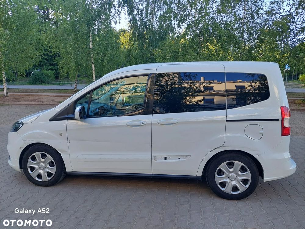 Ford Tourneo Courier 1.5 TDCi Trend - 6