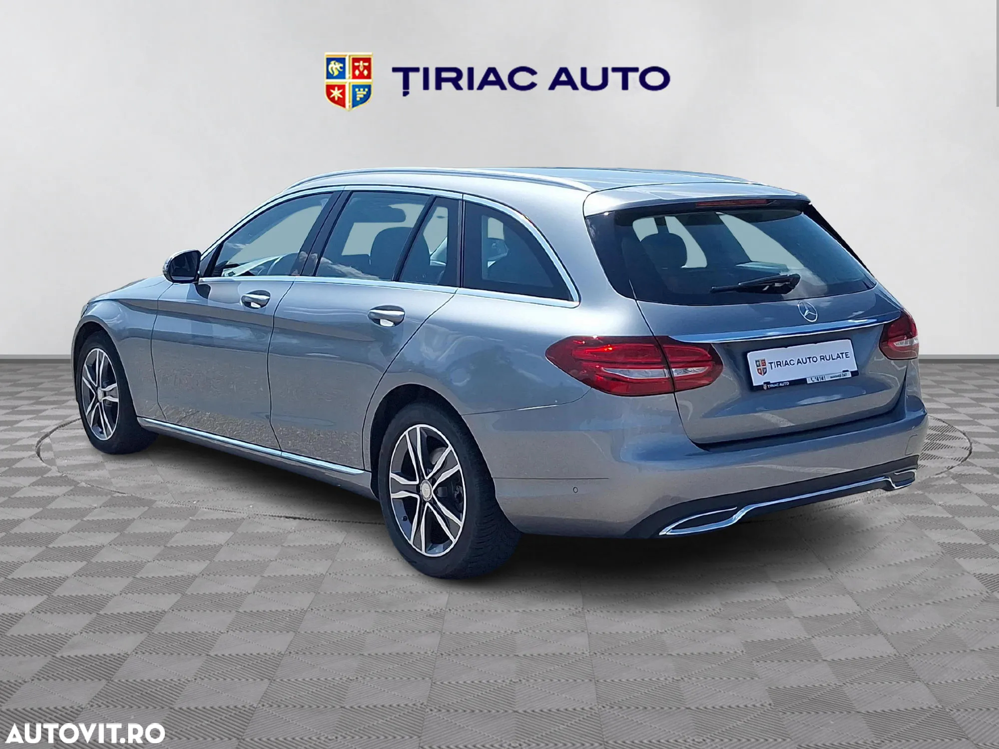 Mercedes-Benz C - 4