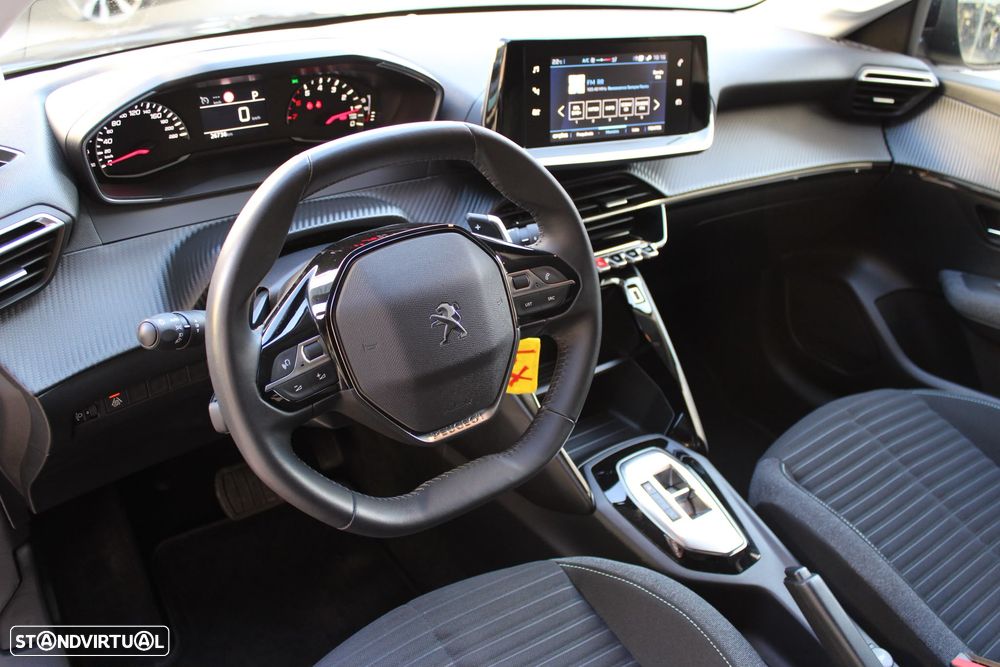 Peugeot 208 1.2 PureTech GT EAT8 - 8