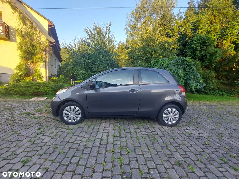 Toyota Yaris 1.0 Terra - 2