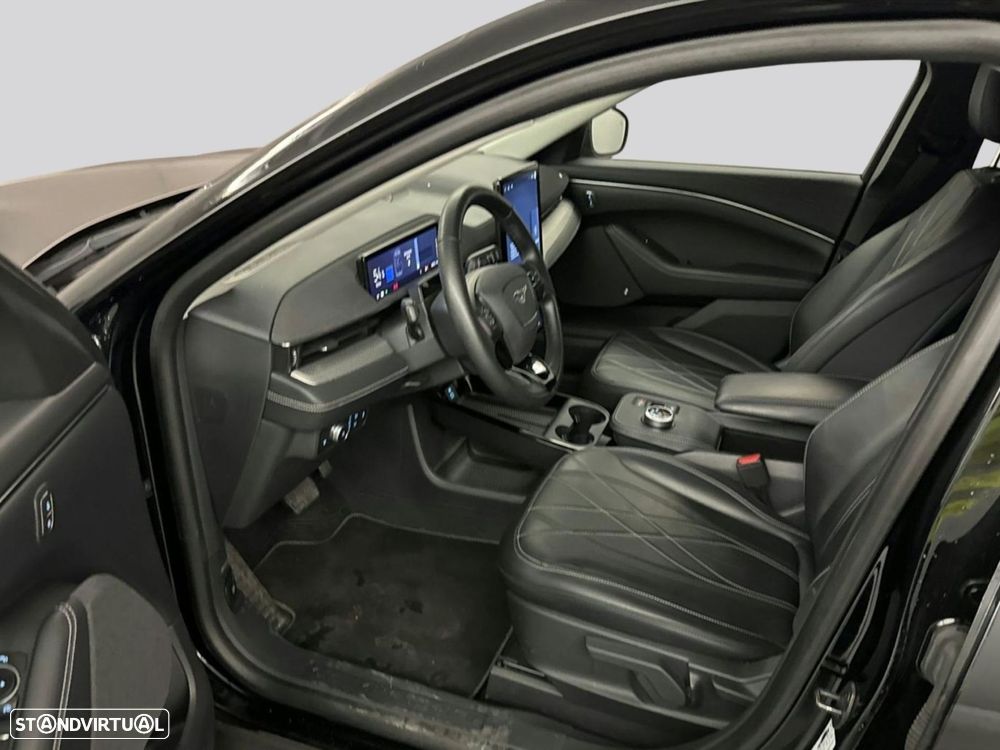 Ford Mustang Mach-E 75.7 kWh Premium AWD - 4