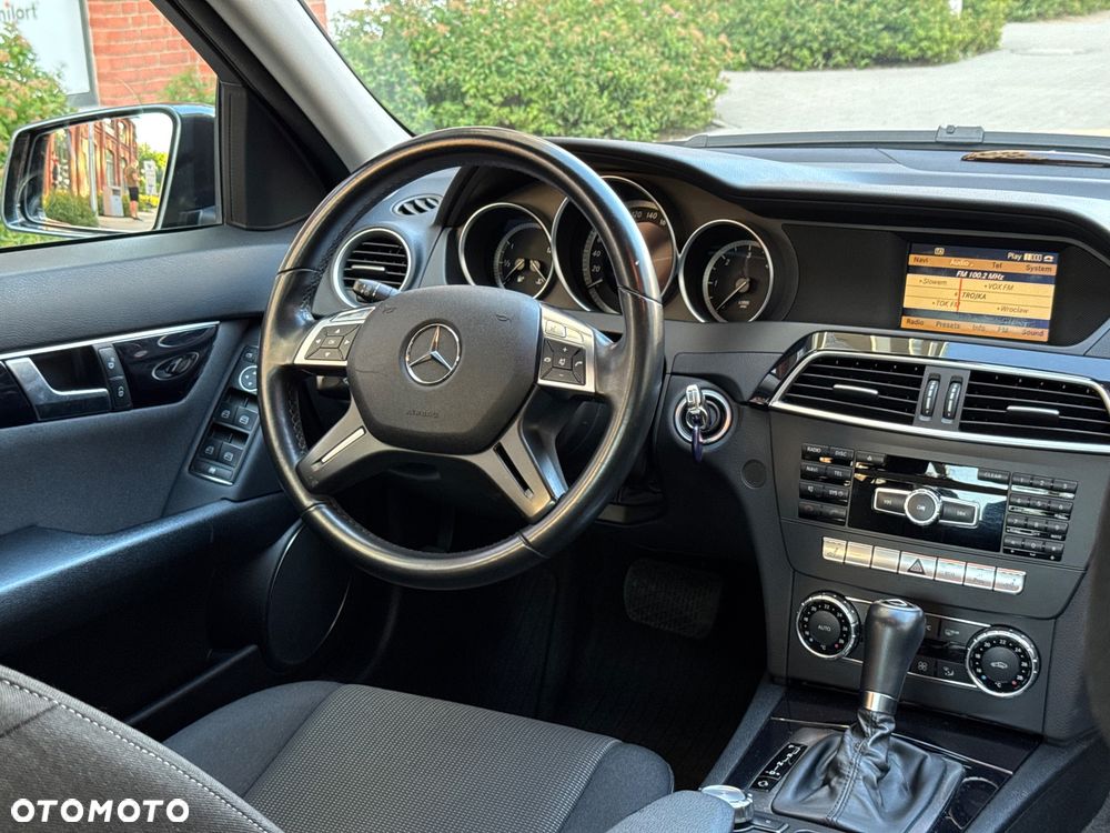 Mercedes-Benz Klasa C 180 CDI DPF (BlueEFFICIENCY) 7G-TRONIC - 25