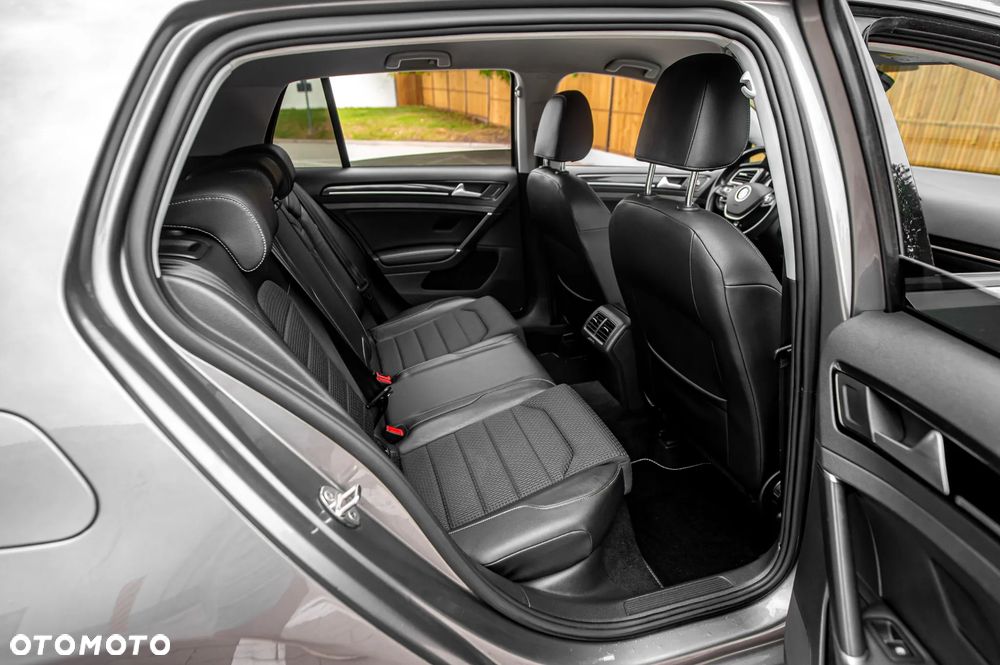 Volkswagen Golf 1.4 TSI BMT Highline - 23
