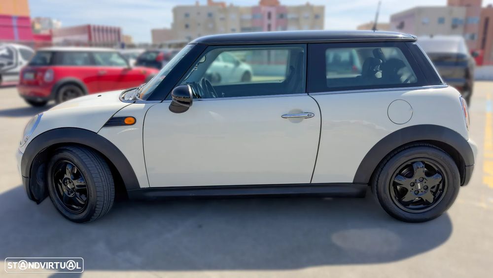 MINI 3 Portas Cooper D - 4