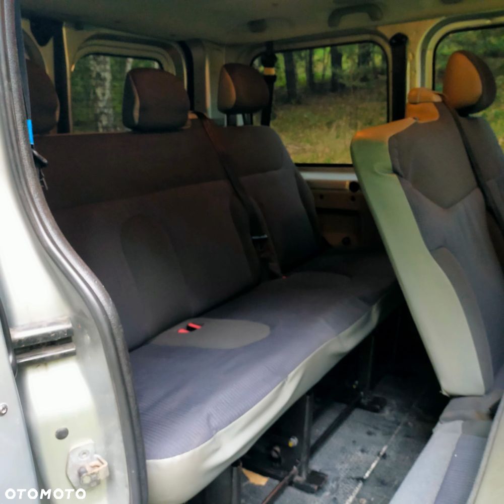 Opel Vivaro - 8