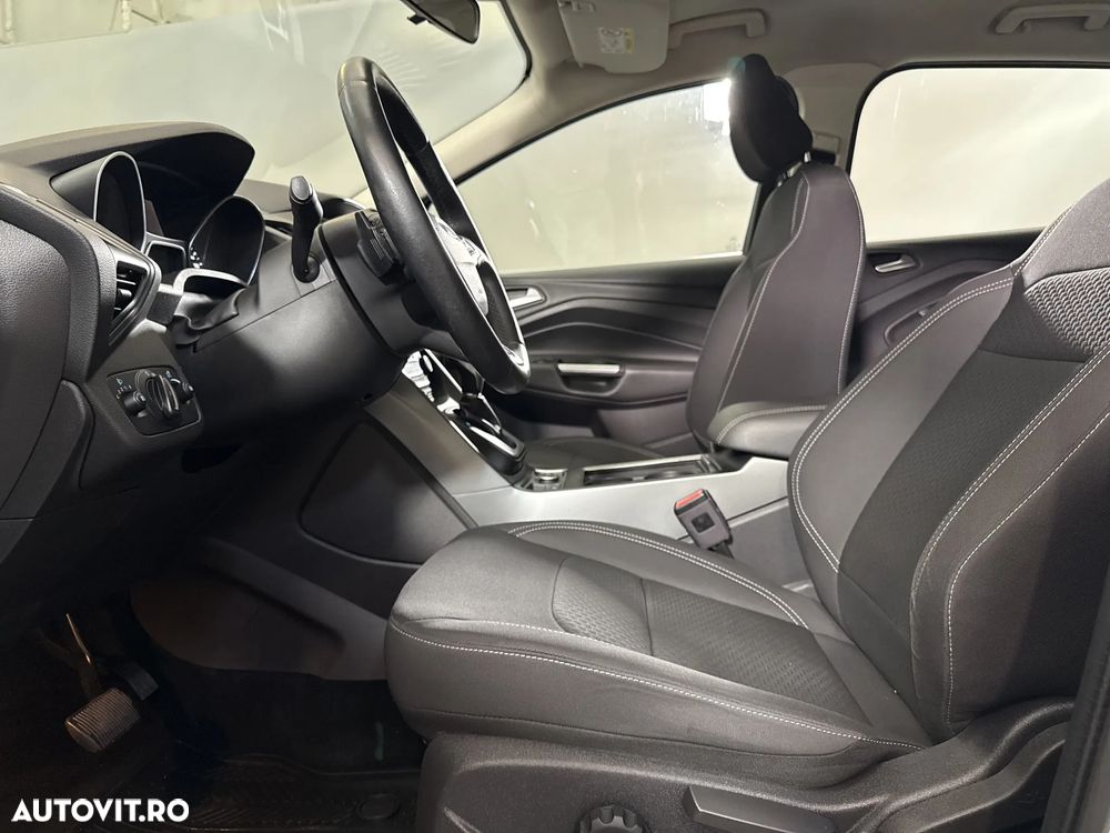 Ford Kuga - 21