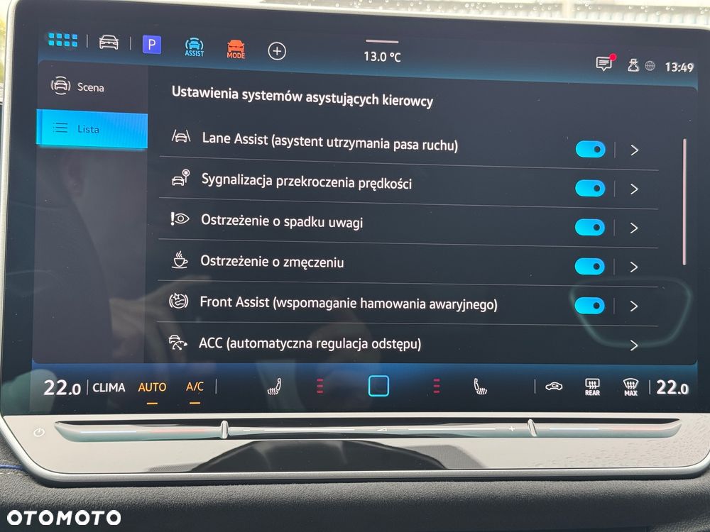 Volkswagen Passat Variant 2.0 TDI SCR DSG R-Line - 30