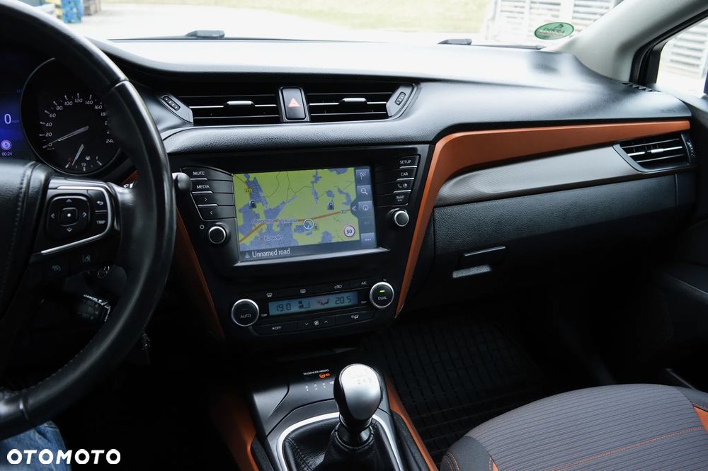 Toyota Avensis 2.0 D-4D Premium - 15