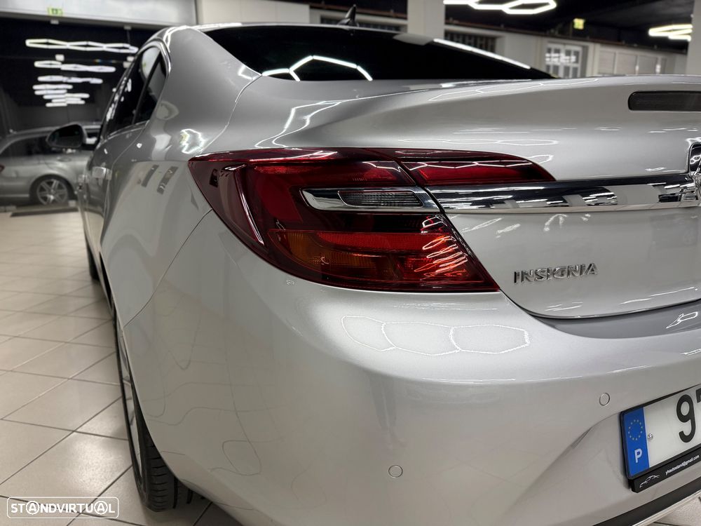 Opel Insignia 2.0 CDTI executive S/S - 10