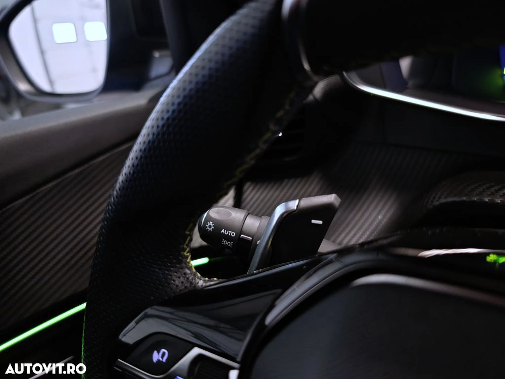 Peugeot 2008 1.2 L PureTech STT EAT8 GT Line - 10