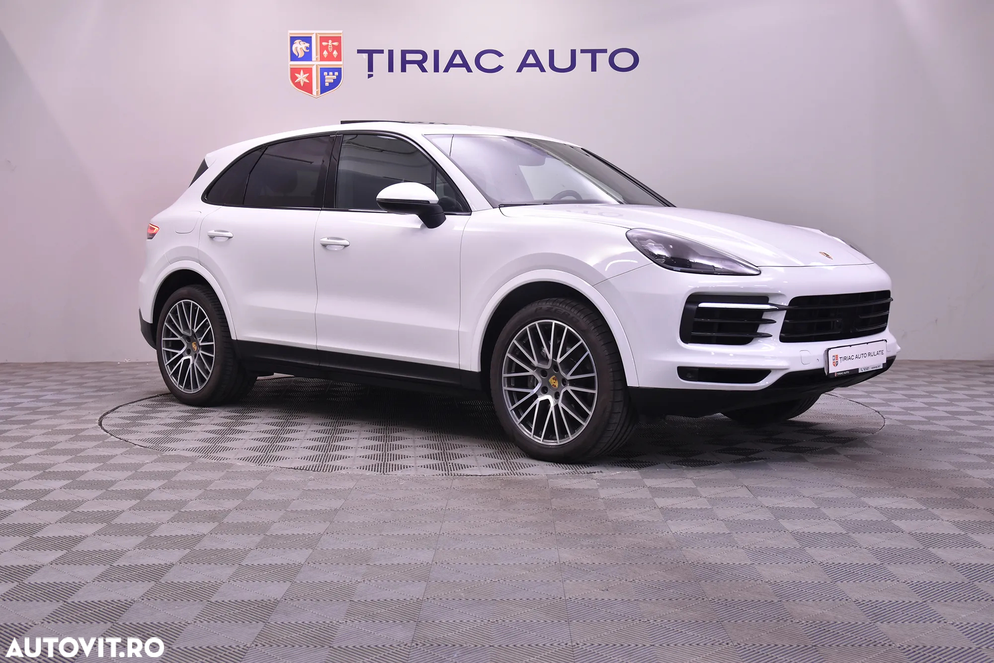 Porsche Cayenne - 7