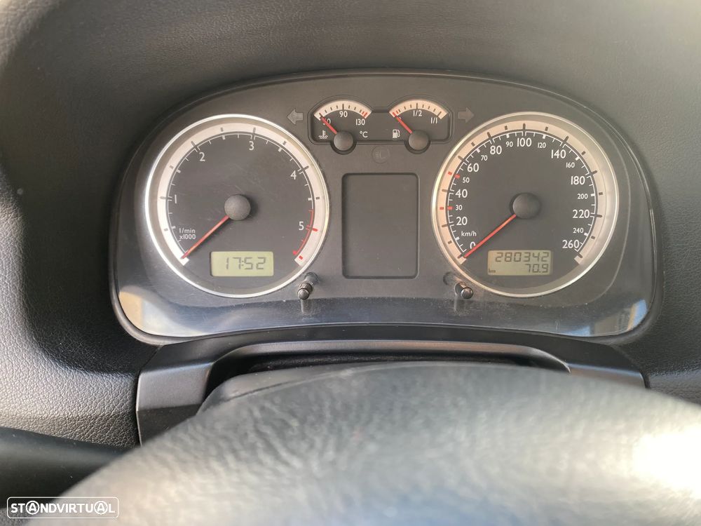 VW Bora 1.9 TDi - 10