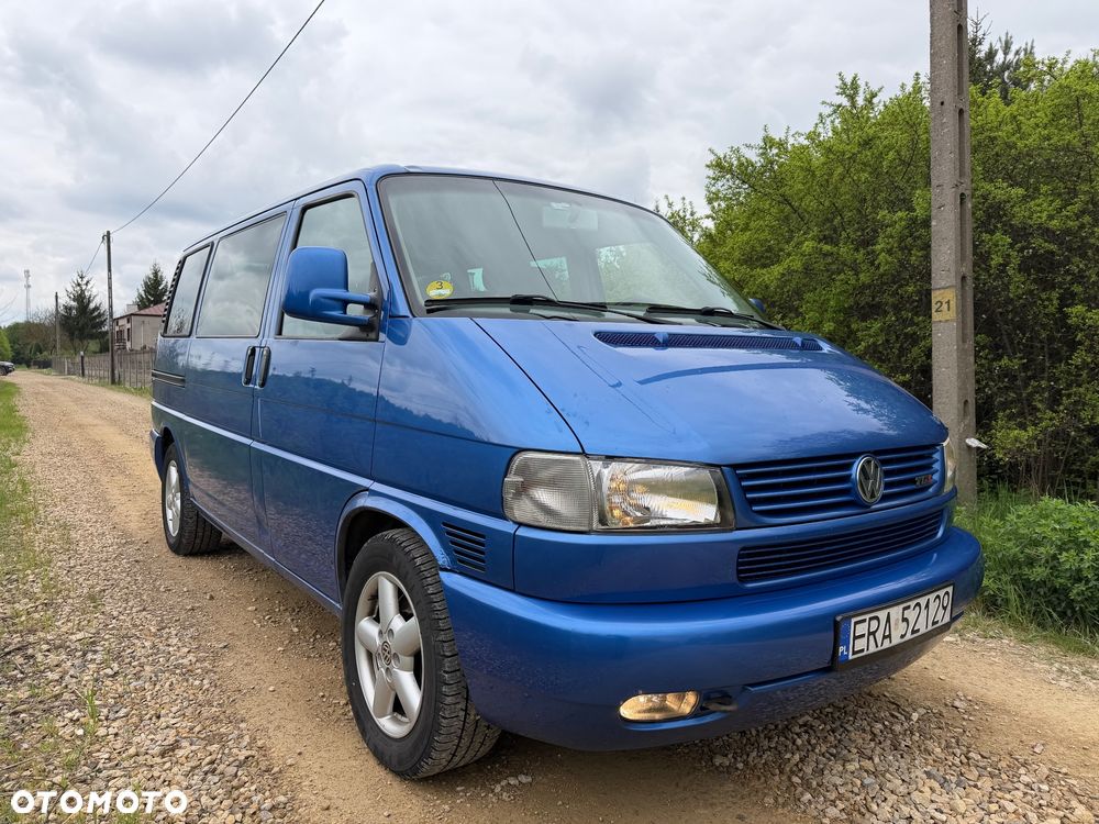 Volkswagen Multivan - 1