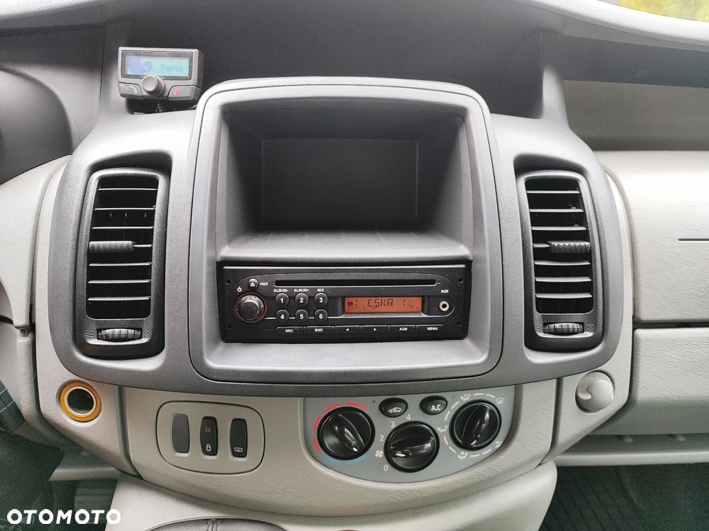 Opel Vivaro - 13
