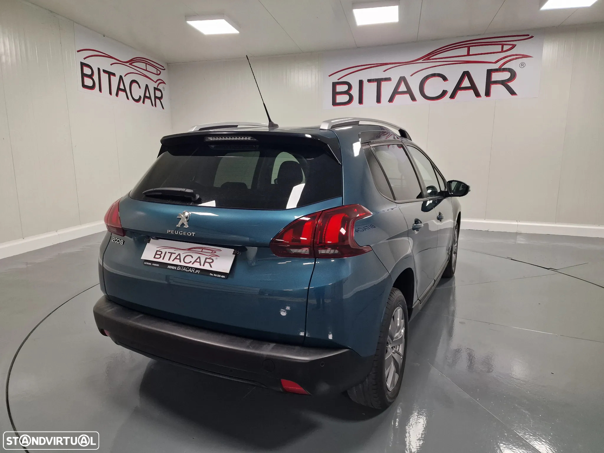 Peugeot 2008 1.2 PureTech Style - 21