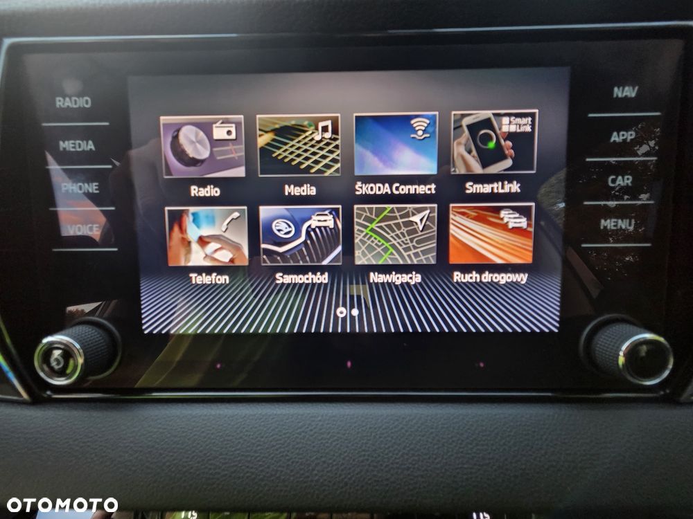 Skoda Karoq 1.5 TSI ACT 4x2 Ambition DSG - 16