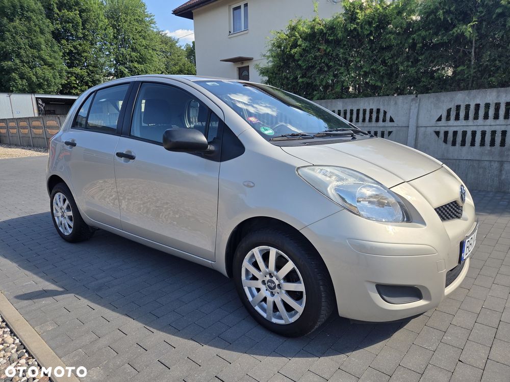 Toyota Yaris - 2