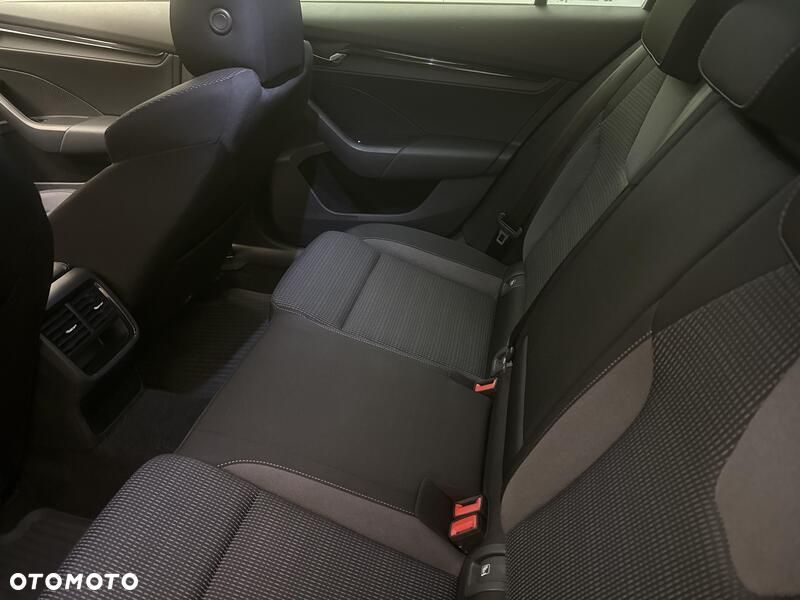 Skoda Octavia - 20