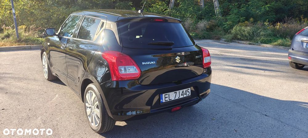 Suzuki Swift 1.2 Premium Plus CVT - 5