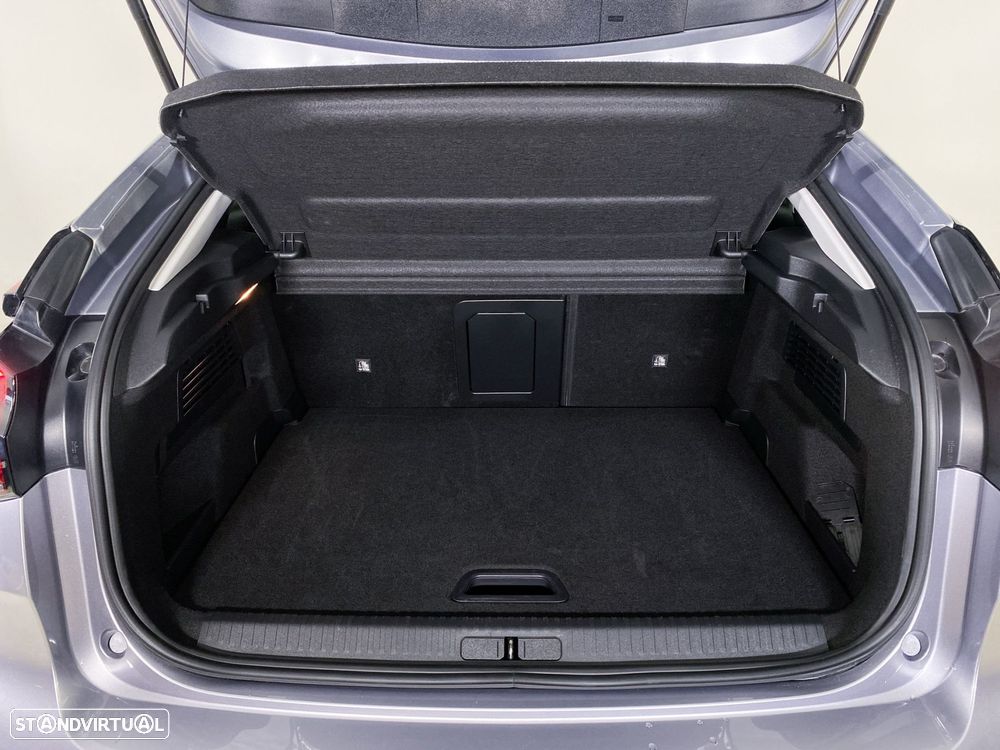 Citroën C4 PureTech 130 Stop&Start EAT8 SHINE — fotografia 7