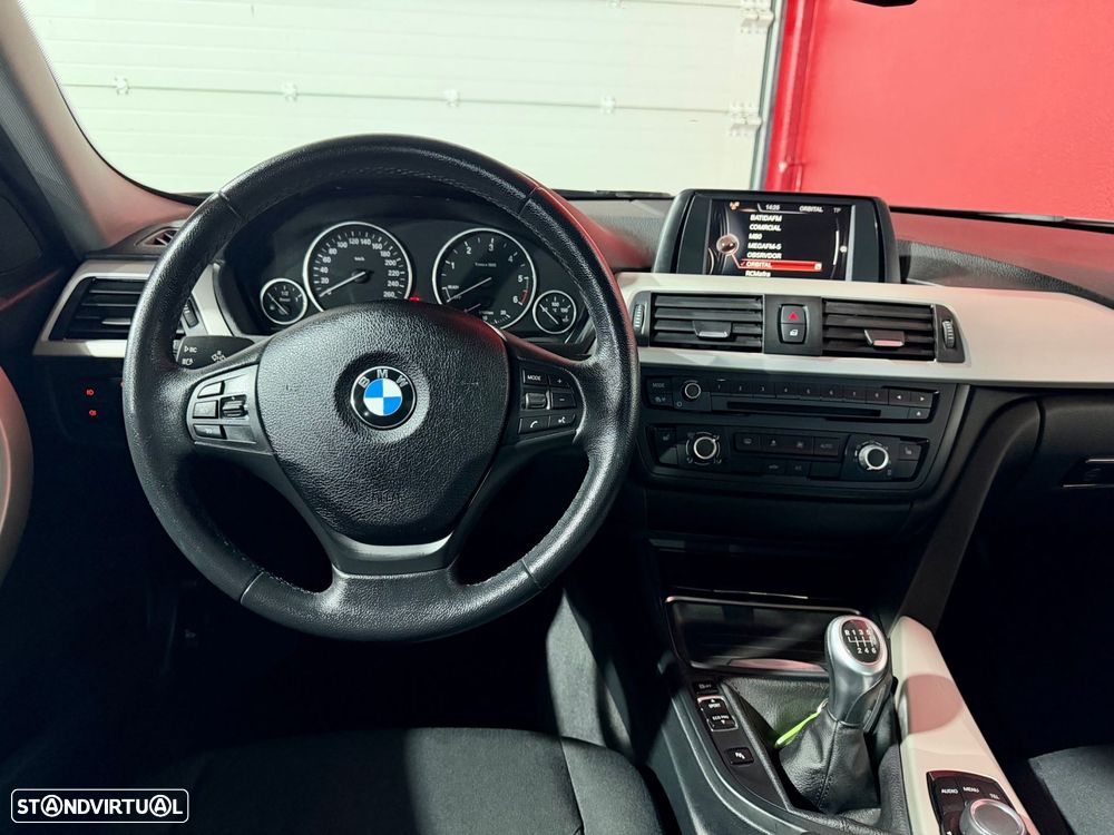 BMW 320 - 26