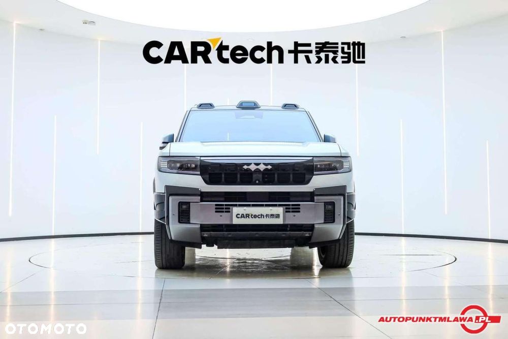 BYD Leopard 8 - 8