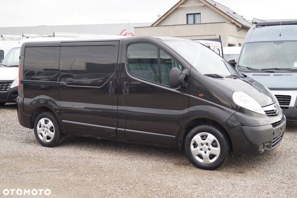 Opel VIVARO - 9