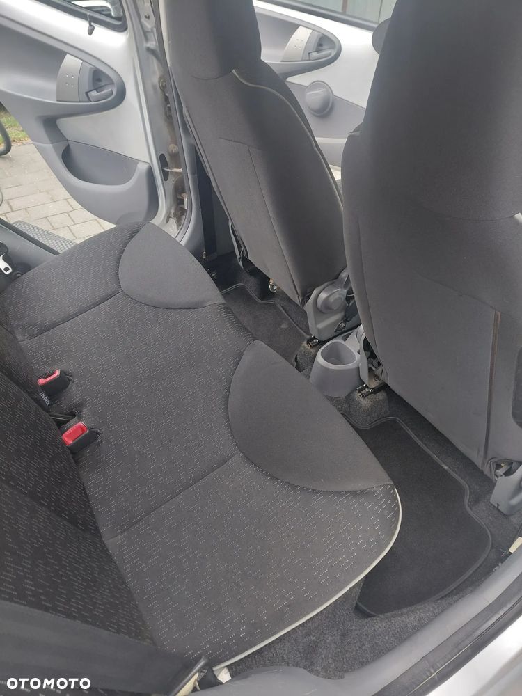 Peugeot 107 1.0 Happy Euro5 - 9