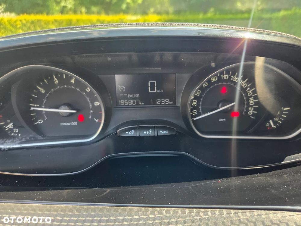Peugeot 2008 PureTech 110 Stop&Start Active - 25