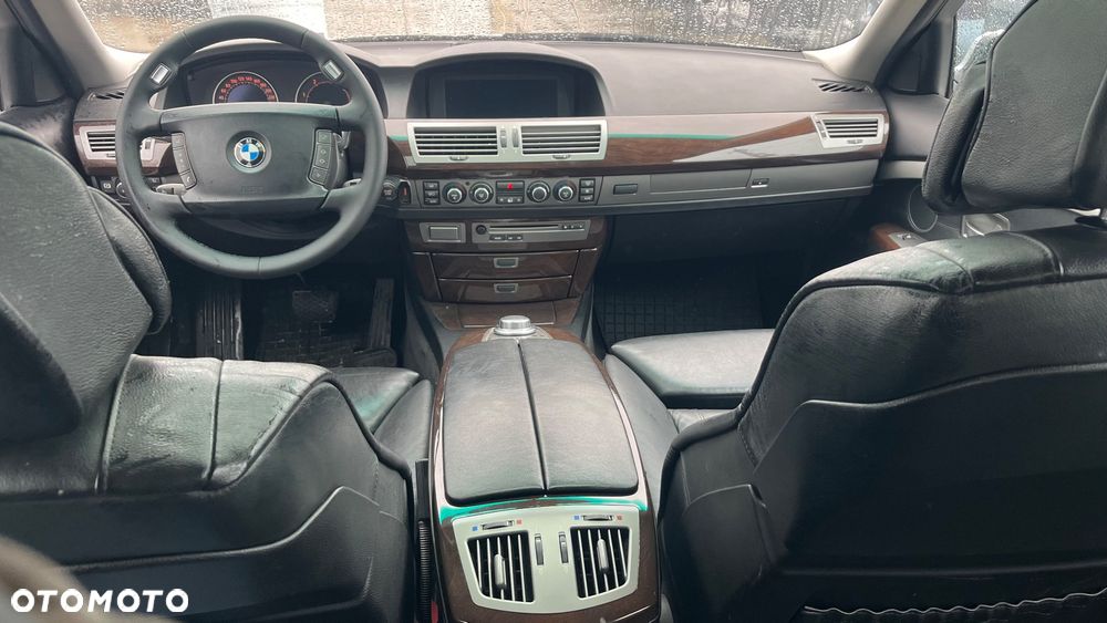 BMW Seria 7 - 28
