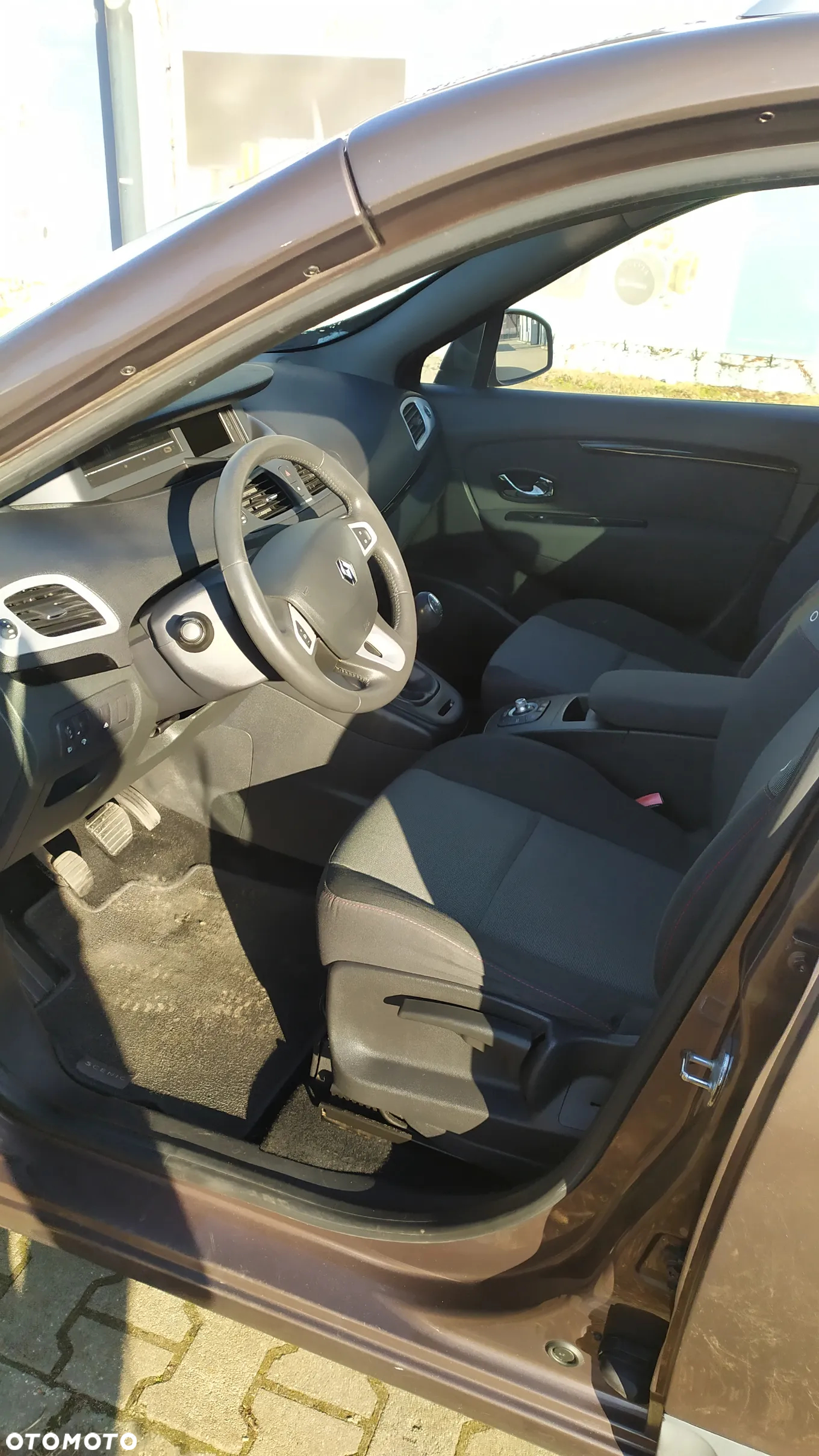 Renault Grand Scenic - 10