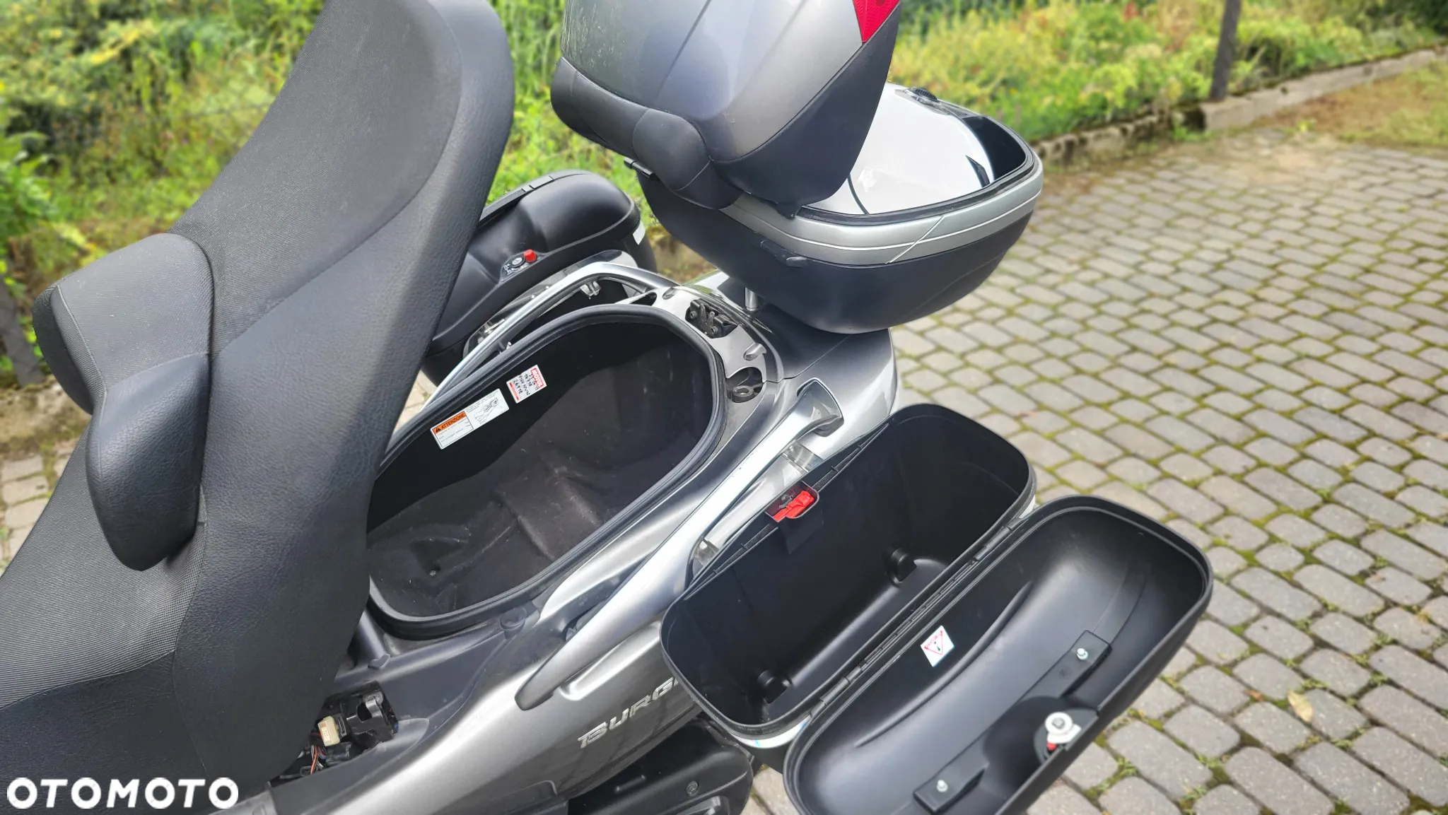 Suzuki Burgman - 17
