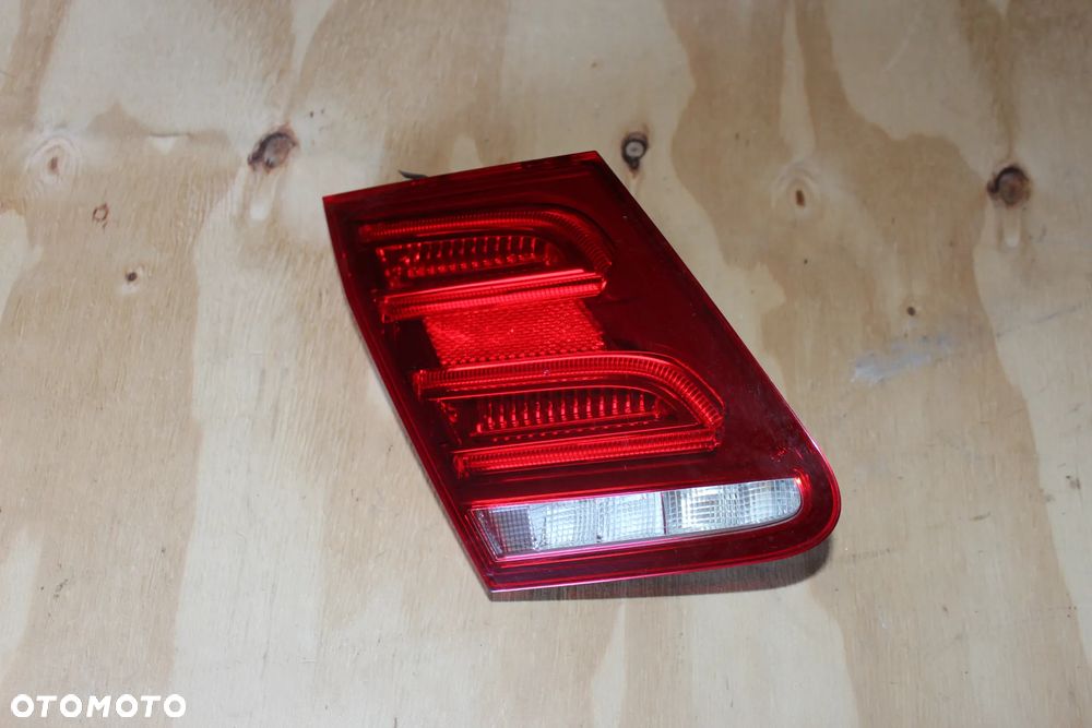 LAMPA TYLNA LEWA LED MERCEDES W212 LIFT SEDAN 2016