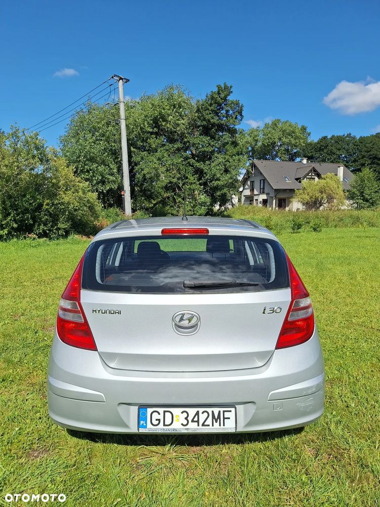 Hyundai i30 1.4 Base - 11