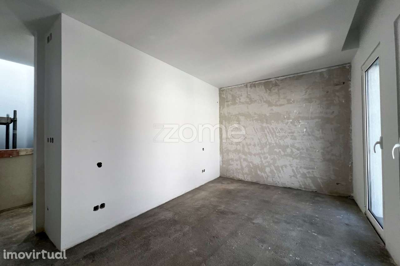 Moradia T4 em fase final de Construção em Trajouce - Cascais - Grande imagem: 5/26