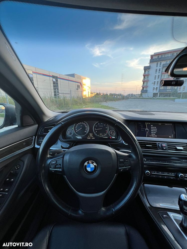 BMW Seria 5 523i Aut. - 12