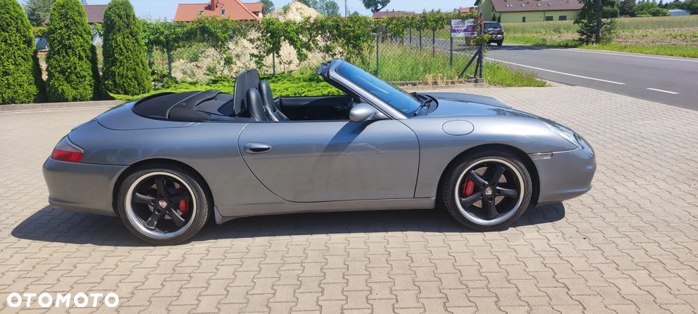 Porsche 911 Carrera Cabrio - 4