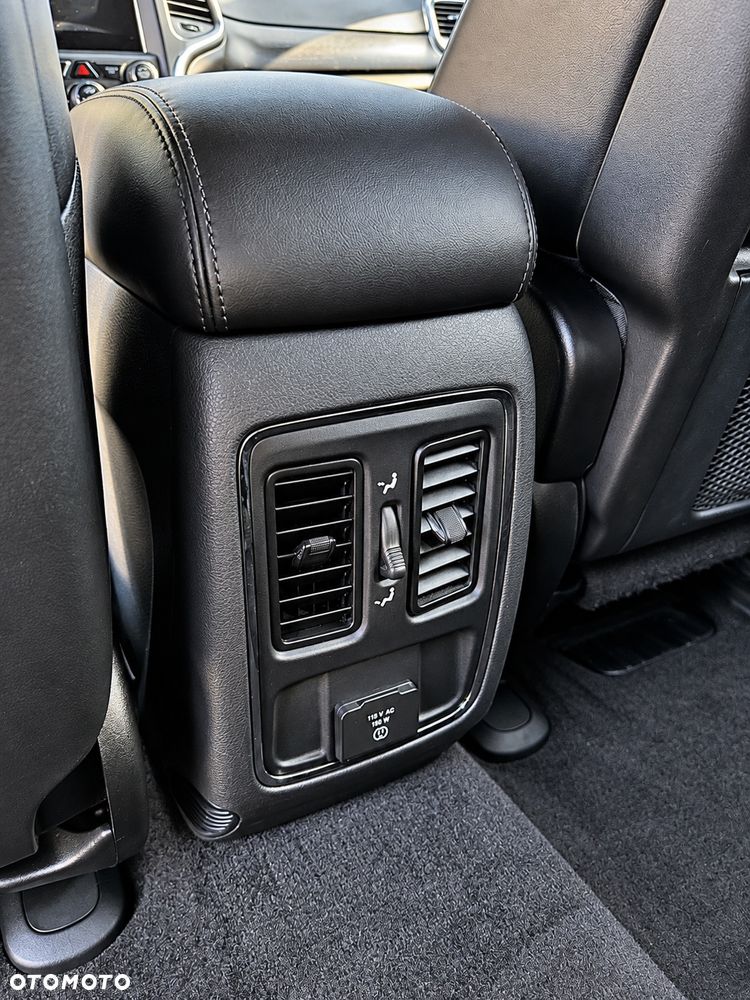 Jeep Grand Cherokee - 20