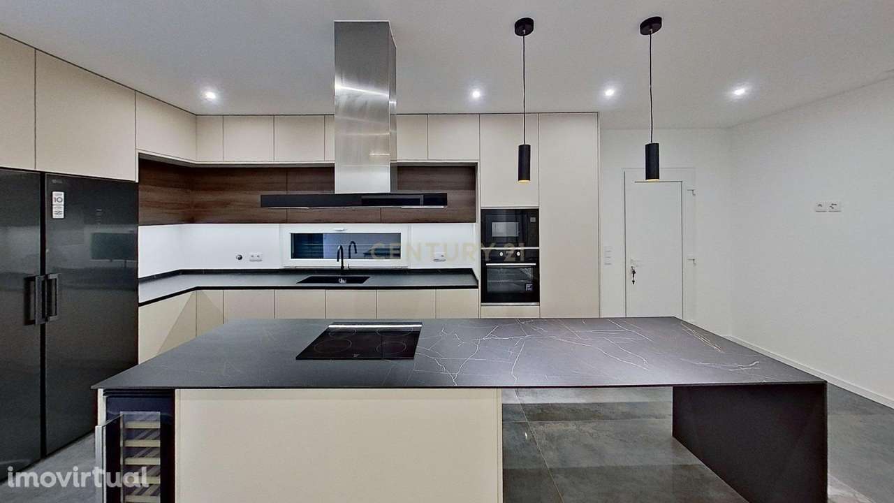 Luxuosa Moradia T4 com Vista Mar em Silveira, Torres Vedras - Grande imagem: 3/51