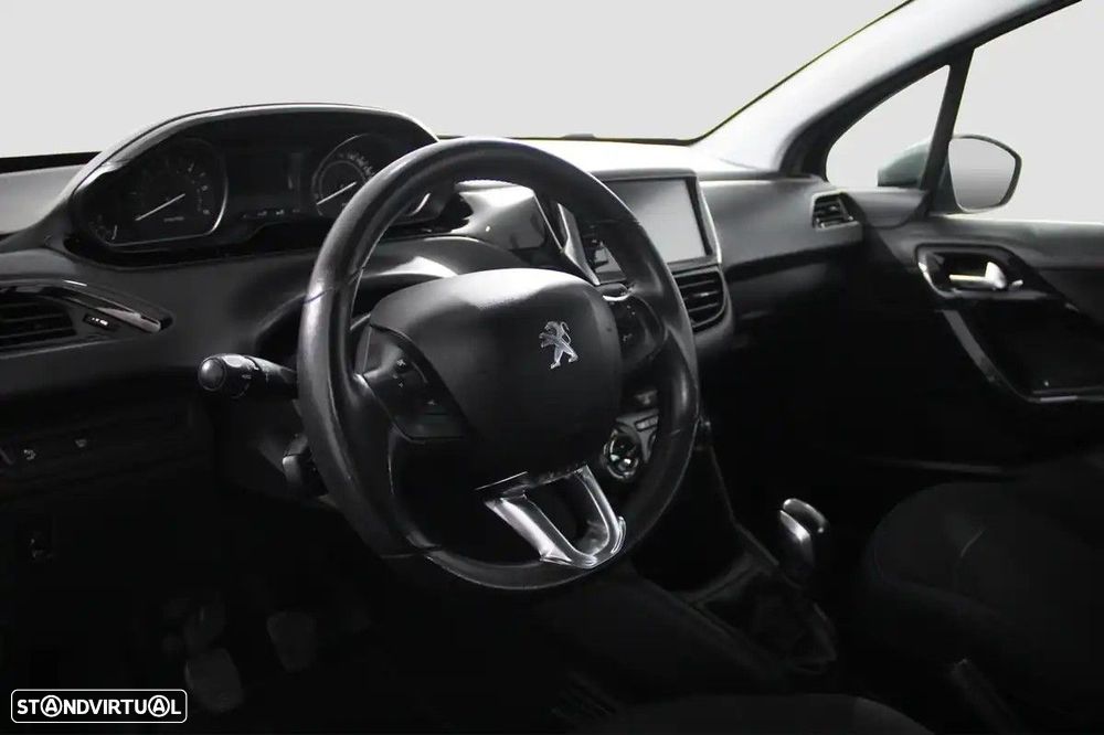 Peugeot 208 1.2 VTi SE Style - 4
